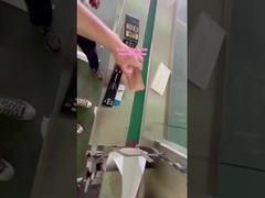 1 साल की वारंटी कमोडिटी बबल फिल्म पैकेजिंग मशीन इंटेलिजेंट फ्लो पैकिंग मशीन