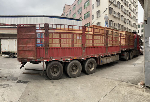 नवीनतम कंपनी समाचार के बारे में कजाकिस्तान के लिए शिपिंग 12L वाइप्स मशीन