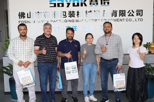 नवीनतम कंपनी समाचार के बारे में वेट वाइप्स मशीन के लिए यमन के ग्राहकों का स्वागत करें