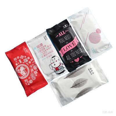 कॉम्पैक्ट आकार एकल पीसी शीतलन तौलिया बनाने और पैकिंग मशीन होटल और रेस्तरां के उपयोग के लिए एकदम सही